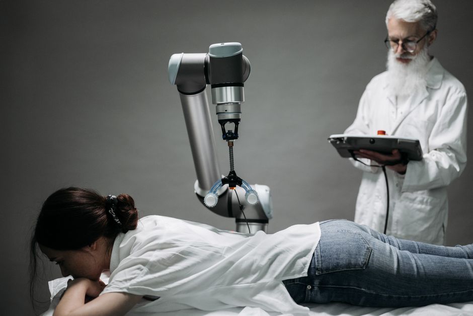 Generative AI in healthcare: from diagnosis support to drug discovery