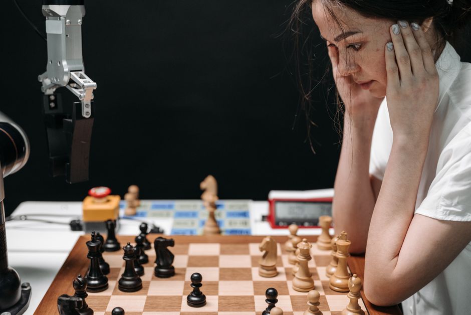 How AI agents make decisions without human input