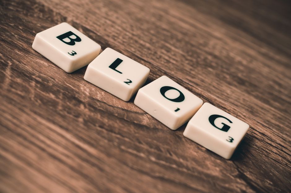 How to build a profitable niche blog from scratch in 2026