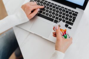 How to choose the best online bank for your needs in 2026
