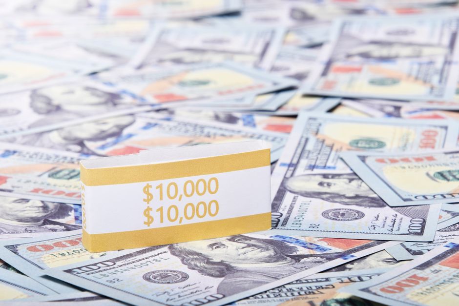 How to save 10000 dollars in one year on any income