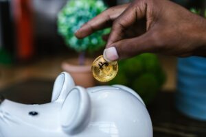 How to store crypto safely: hot wallets vs cold wallets