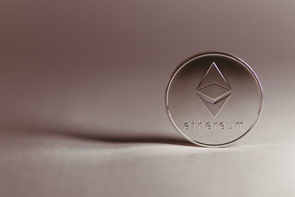Ethereum staking guide: how to earn passive income in 2026