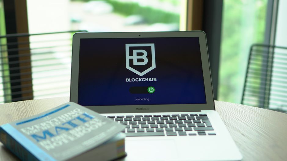 How blockchain technology works: a simple explanation for beginners