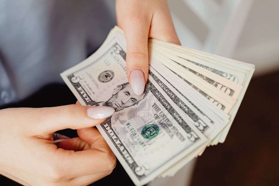 How to earn passive income from crypto staking and yield farming